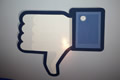 facebook social media thumbs down thumbs up reviews comments ratings social networking